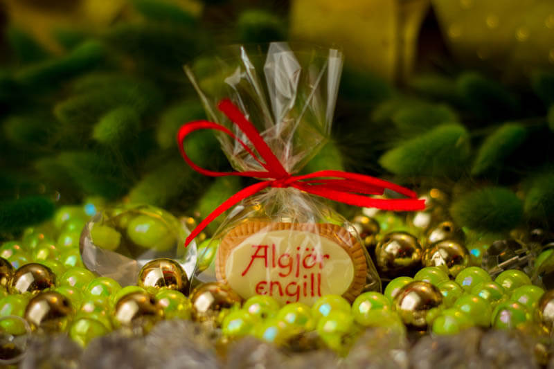 Coffee Biscuit with Chocolate in a Polybag with ribbon, 5g