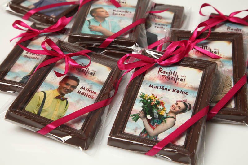 90 g - Framed Chocolate Picture in a Polybag with Ribbon, 90g