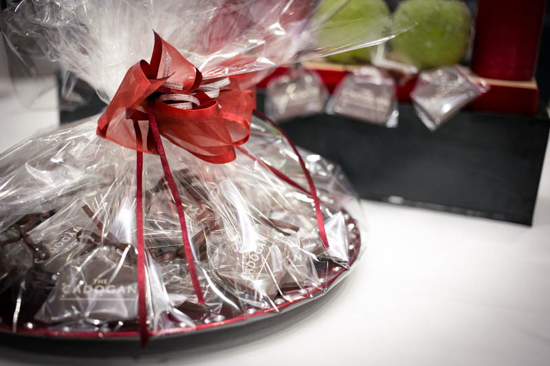 Sympathy Gifts - 450g Plastic plate filled with 50 pcs of 7 g chocolate bars