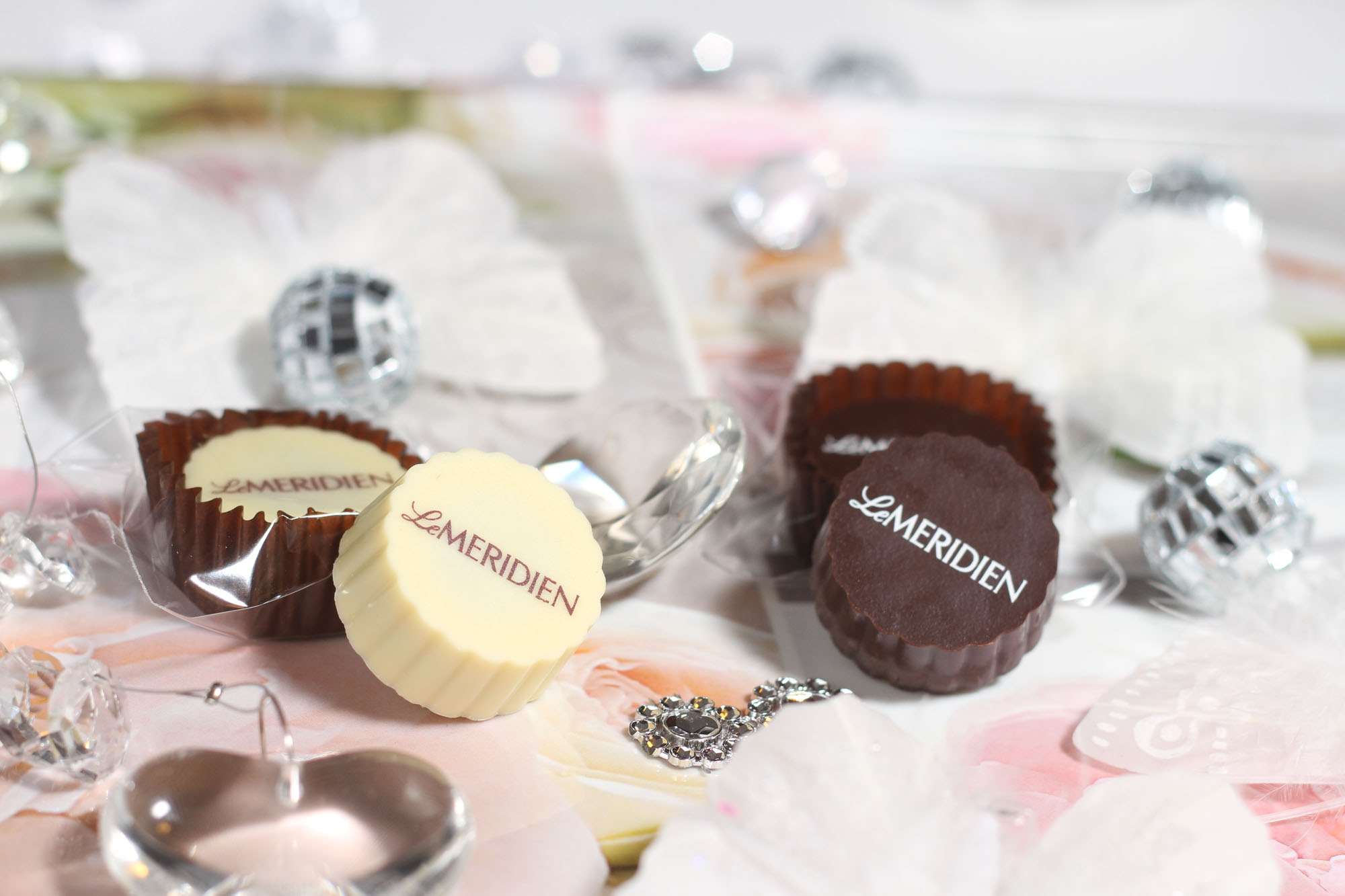 конфетка 13. цветные конфеты. елочная игрушка леденец. Nut cream конфеты. пралине.