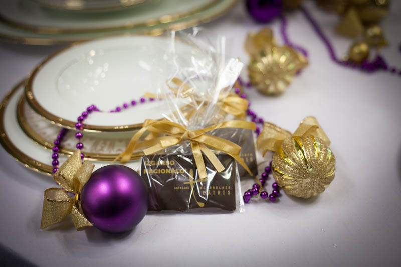 Personalized Wedding Place Cards - Promotional Chocolate Bar in a Polybag with Ribbon, 20g