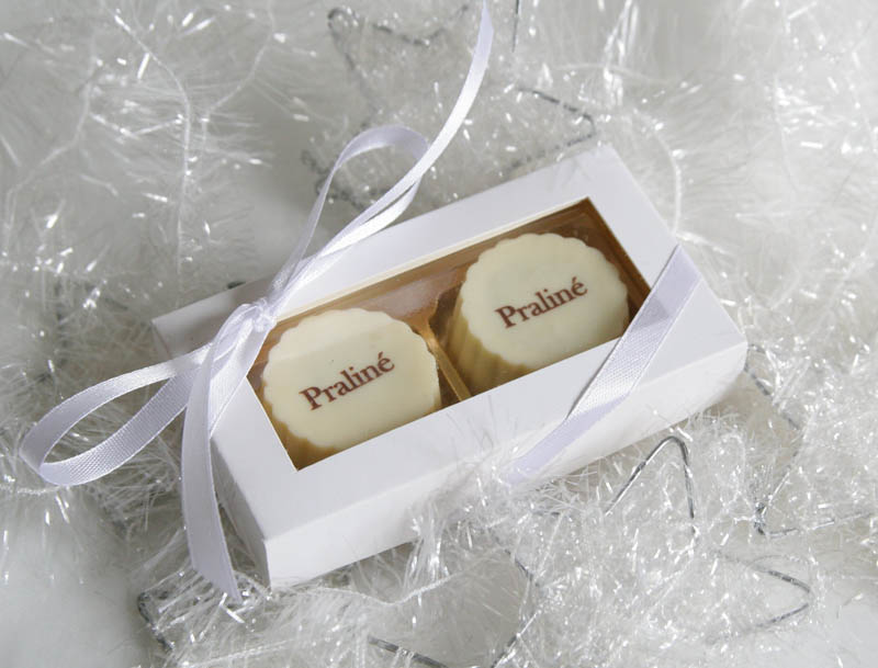 26 g - 26g (13g x 2 pc) 2 Pralines with Hazel Nut Cream Filling in a box