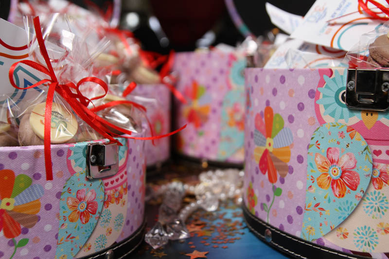 Chocolate Invitations - Cookie Macaroon with chocolate in a bag with ribbon, 15g