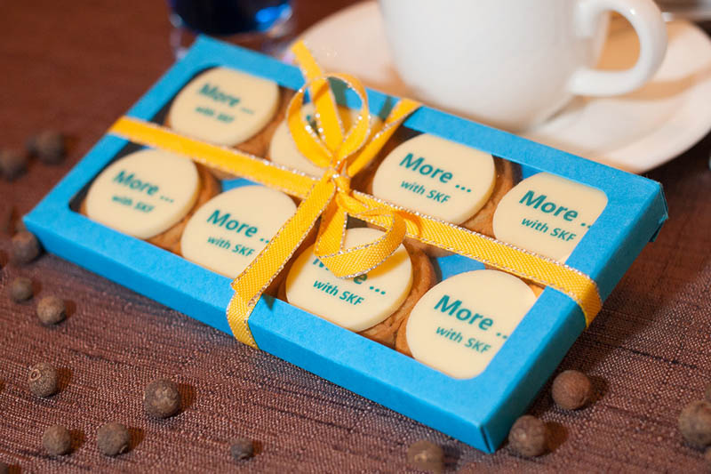 8 Gingerbread Biscuits / Pepper Cookies with Chocolate in a Box, 40g