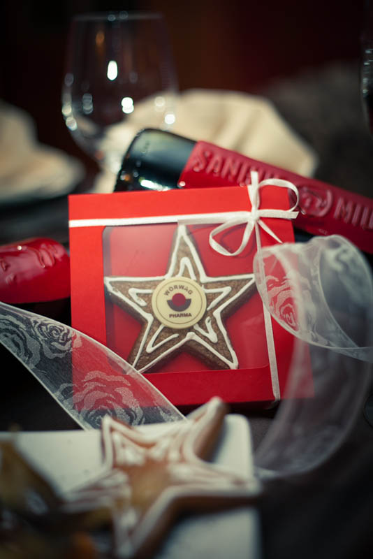 50 g - 50g Star Shaped Pepper Bread with Chocolate in a Box